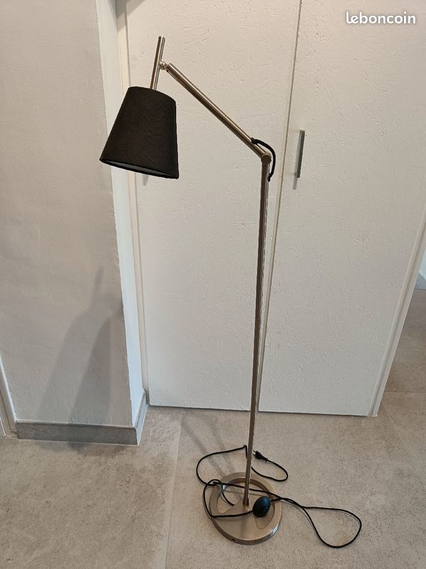 Lampadaire liseuse Nyfors (image 1)