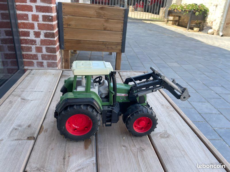Bruder tracteur Favorit avec fourche avant et remorque forestière (image 9)