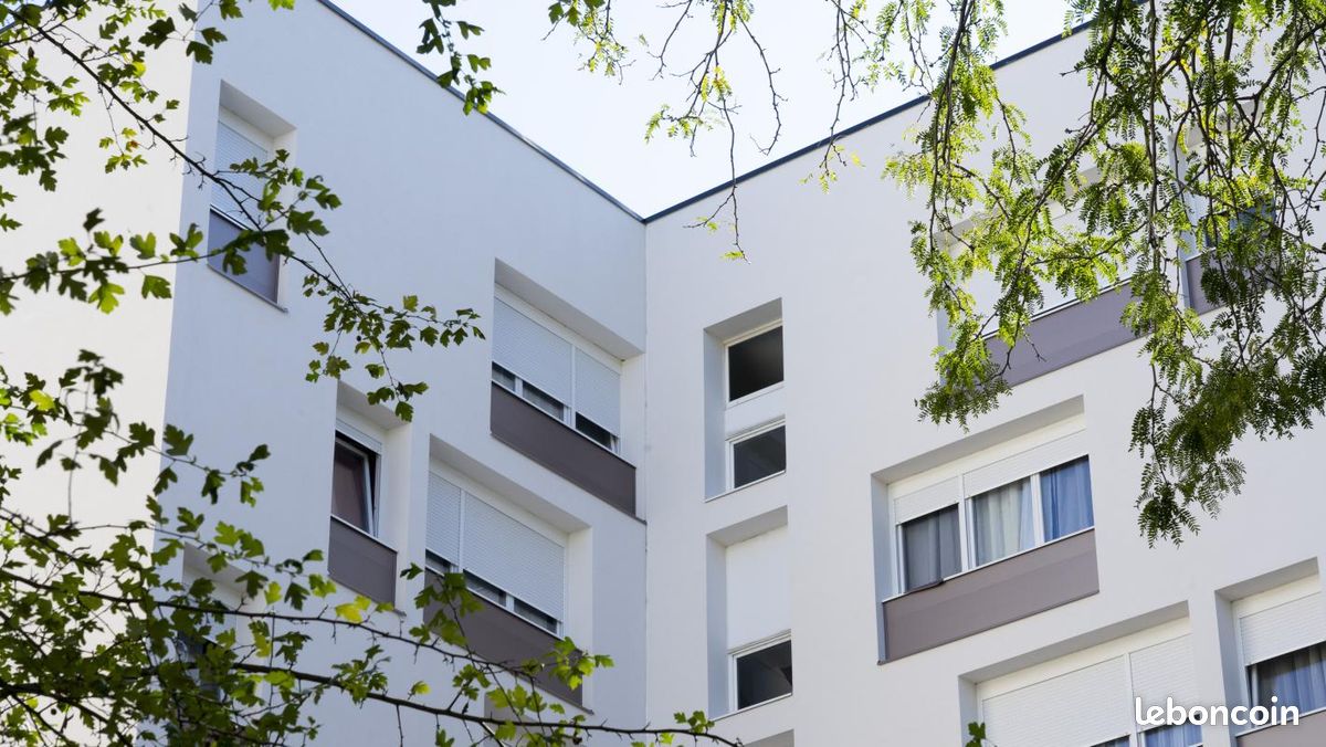 Appartement 6 pièces 105 m² · à Échirolles · 105 m² · 1 000 €