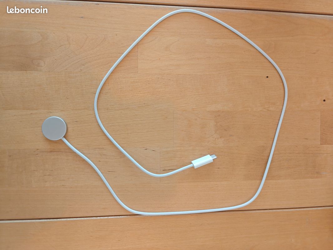 Apple Watch Series 10 (46mm) GPS Aluminium Jet Black - Unused( Brand new) + Native Union Loop (image 3)