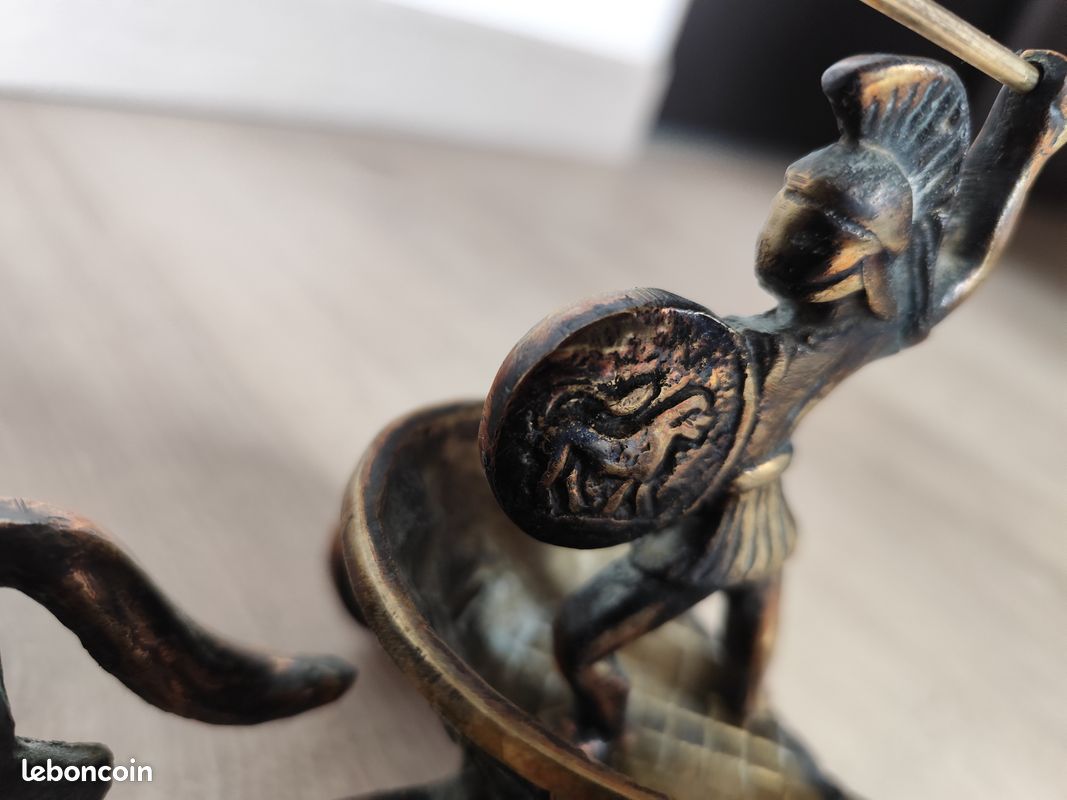 Petite Statuette Ancienne En Cuivre – Char Et Lancier Avec Chevaux, 12 Cm