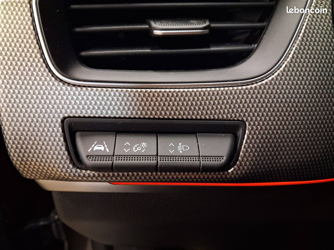 RENAULT Arkana E-Tech 145 - 23 Techno (image 28)
