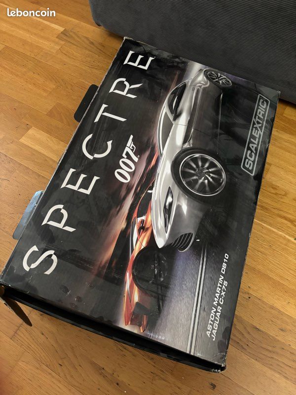 Scalextric James Bond Spectre (image 2)