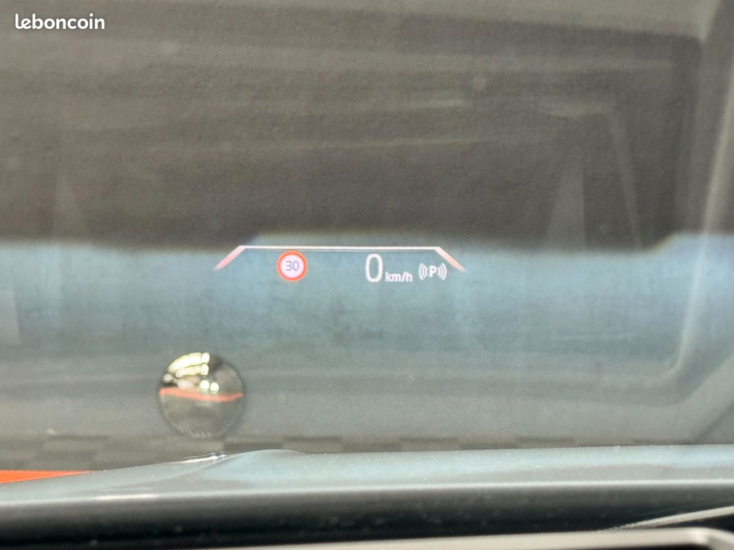 BMW SERIE 1 120D 163CH - PACK M SPORT PRO - HUD - TOIT OUVRANT - FREINS M SPORT ROUGE - CAM 360° - GARANTIE BMw (image 30)