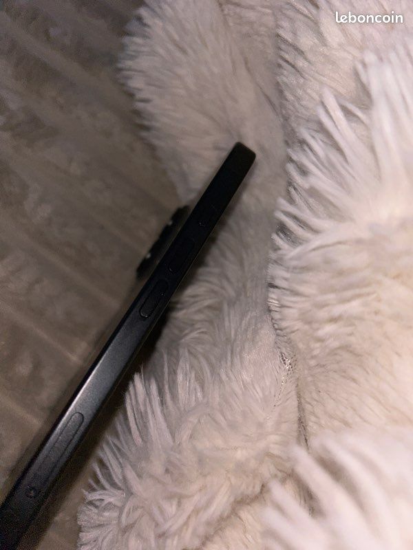 IPhone 16 (image 3)