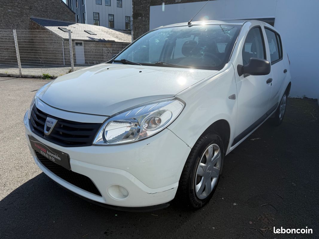 Dacia Sandero 1.5 Dci 70 Ambiance + Première Main (image 2)