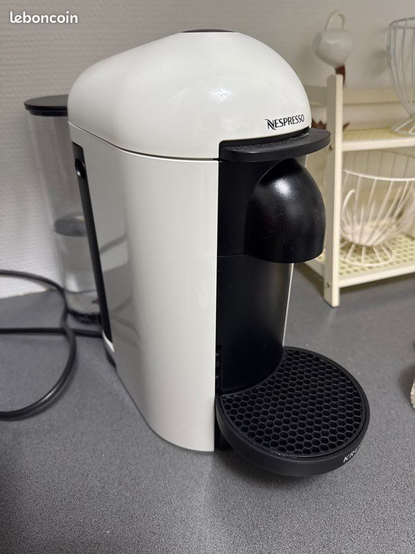 Machine à café Nespresso Krups vertuo plus blanc (image 2)