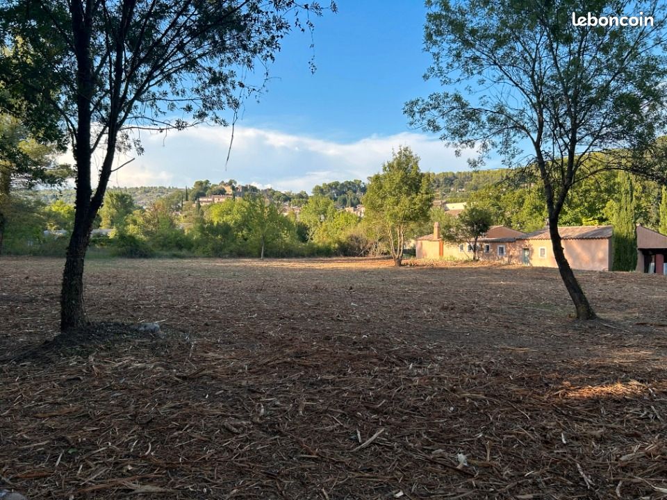 Terrain 3600 m² · à Salernes · 320 000 €