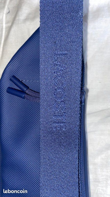 Sacoche Lacoste en cuir (image 4)