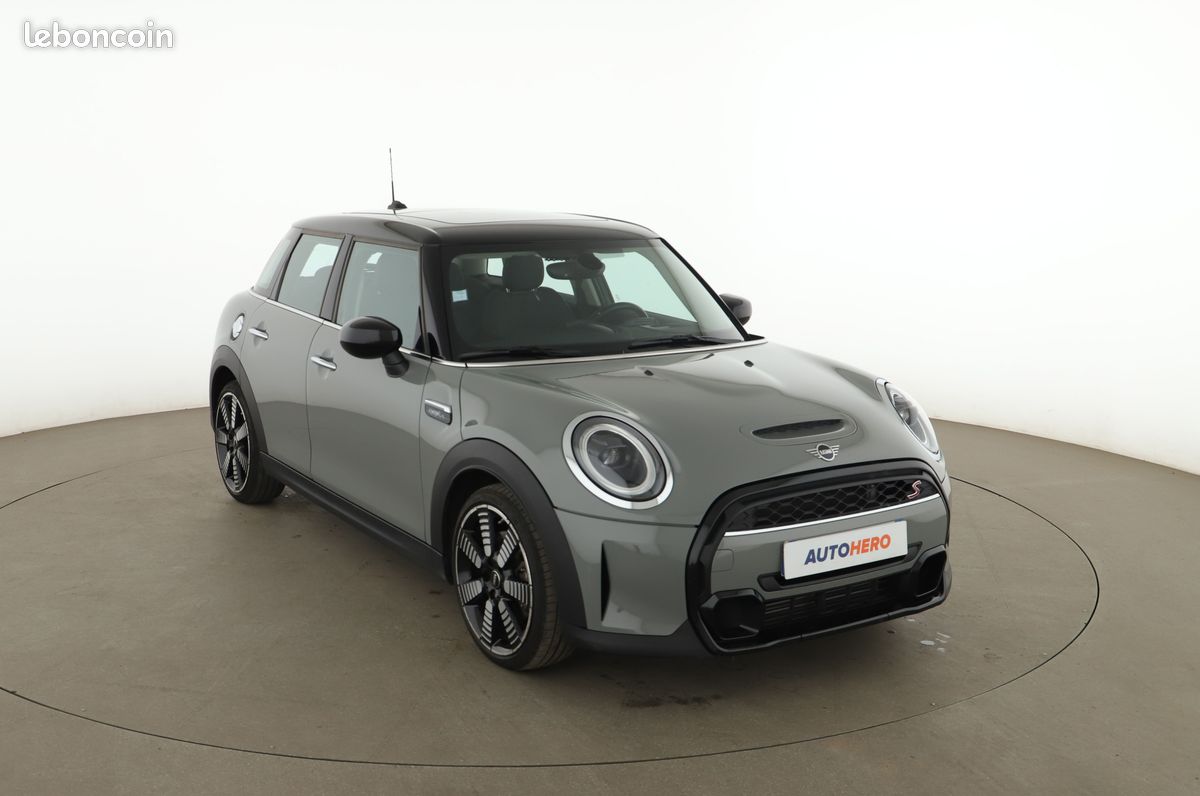 MINI Mini Cooper S Edition Camden BVA7 5P 178 ch (image 4)