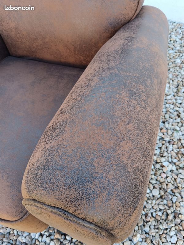 Fauteuil club Stanis tissu aspect cuir vieilli (image 2)