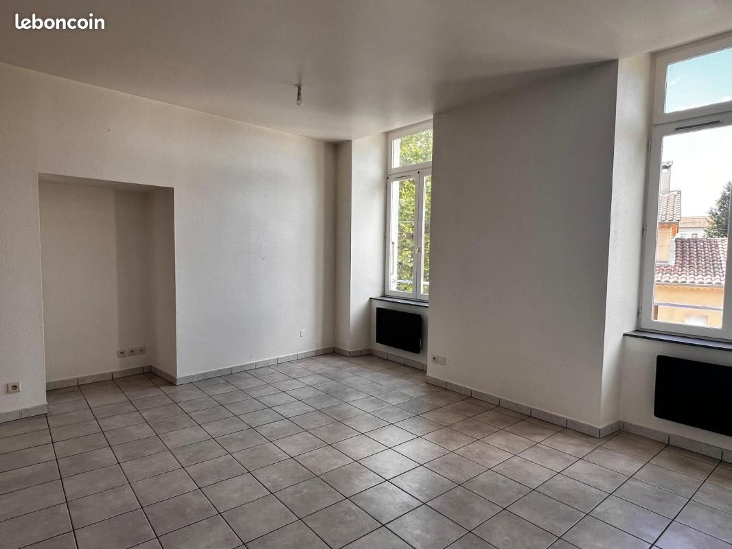 Appartement 2 pièces 39 m² · à Villeneuve-de-Berg · 39 m² · 570 €