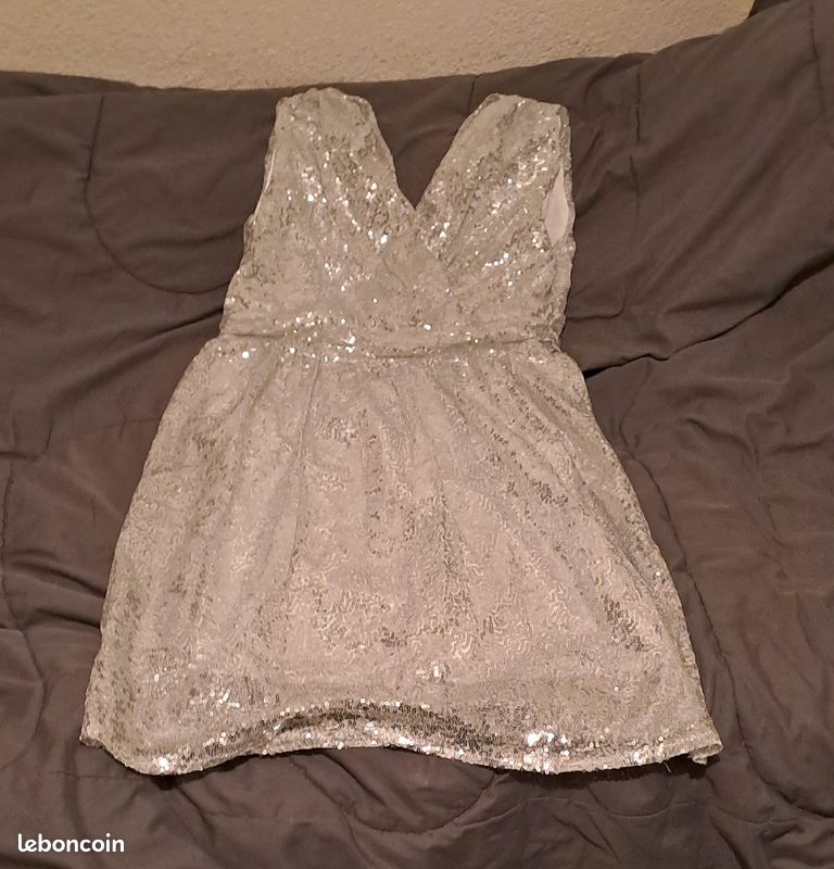 Robe pailletée (image 2)