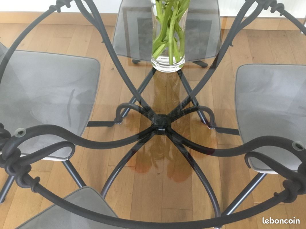 Table ronde (image 4)