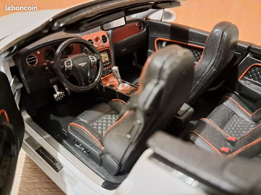 Modèle Réduit BURAGO 1/18 BENTLEY Continental Supersport