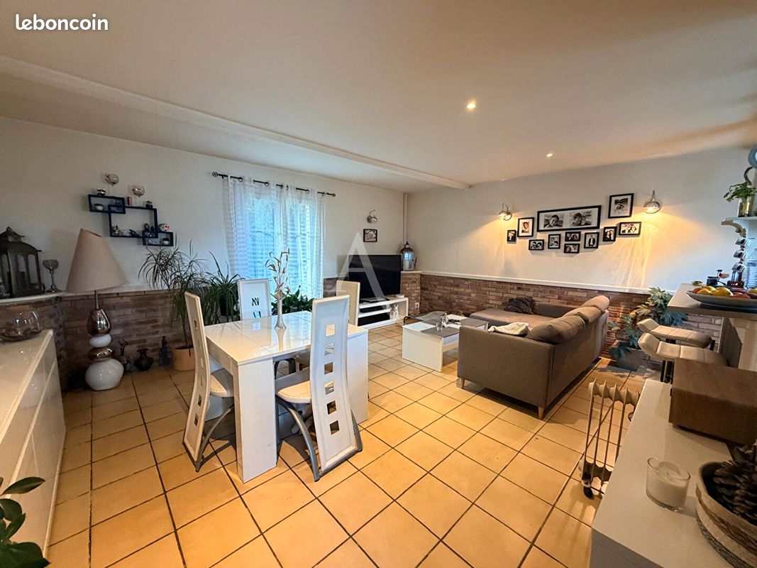 Maison 8 pièces 237 m² · à Salaunes · 237 m² · 338 800 €