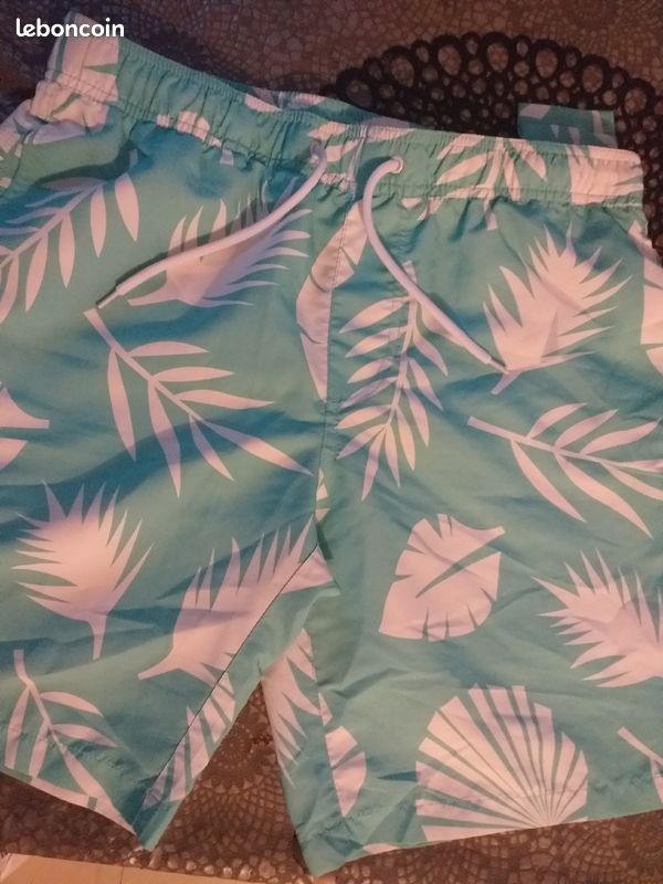 Lot short de bain homme taille M( forever 21 men) (image 2)