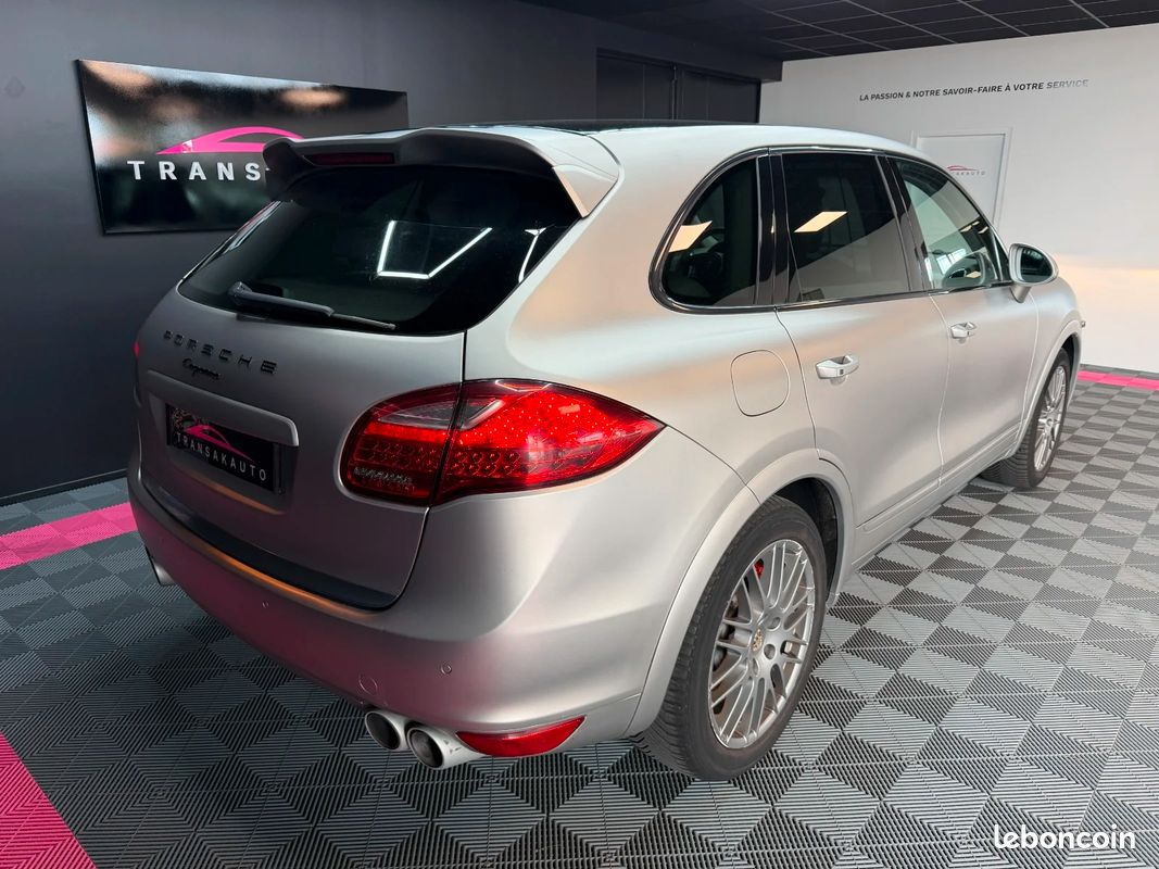 PORSCHE CAYENNE 3.0D V6 Tiptronic S (image 8)