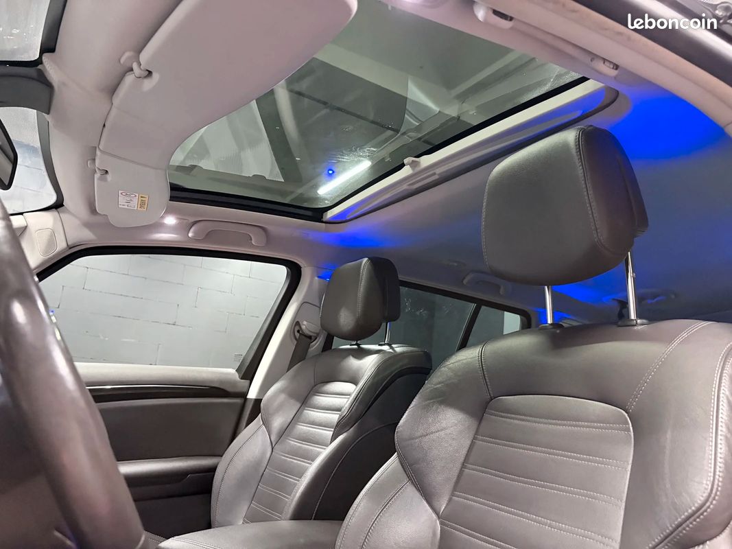 Renault ESPACE V 1.6 DCi Zen - Sièges chauffant x massant (image 32)