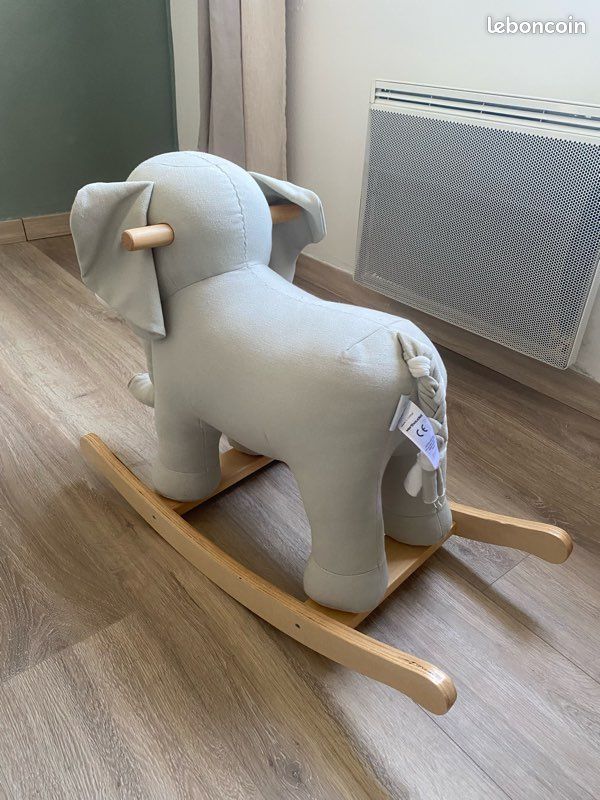 Éléphant à bascule (image 2)