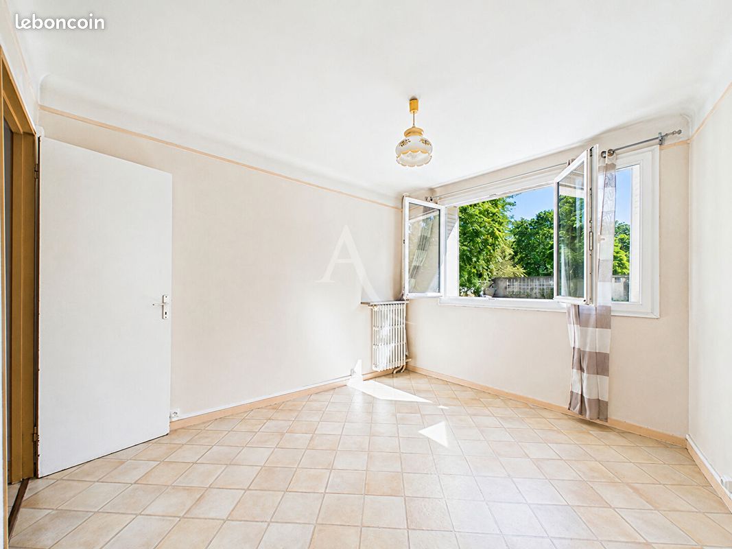 Appartement 1 pièce 33 m² · à Champigny-sur-Marne · 33 m² · 155 000 €