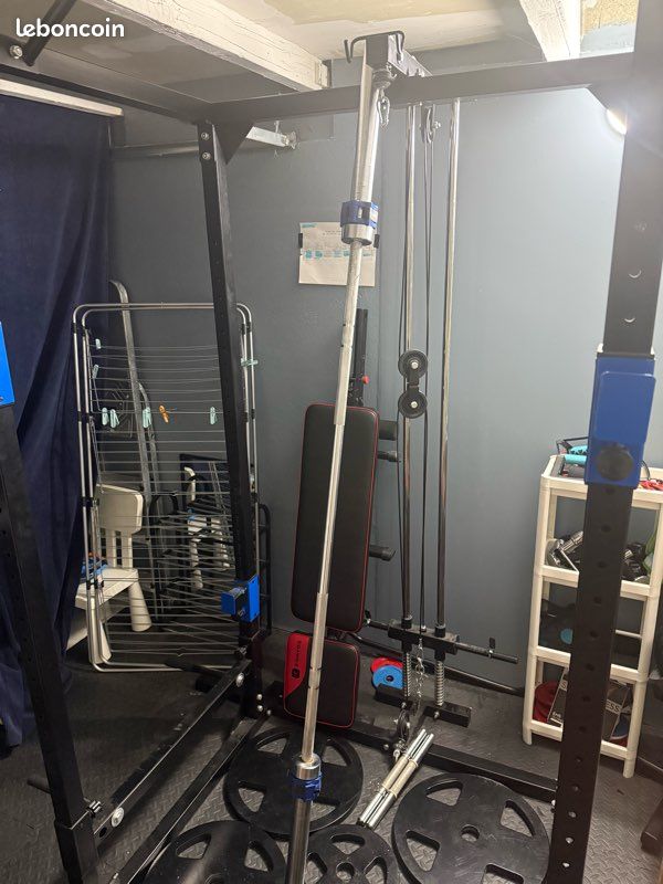 Poids musculation + barre olympique + altères à vendre (image 2)