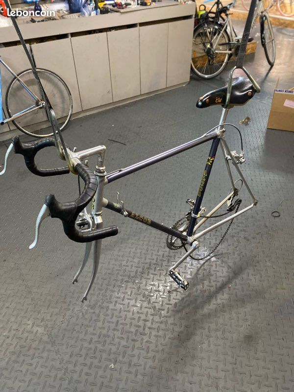 Cadre course Vitus duralinox 979 Brooks Cinelli Équipements vélos