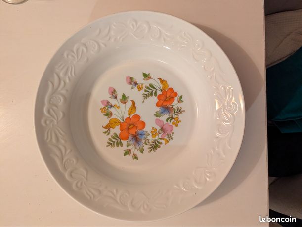 Lot De 20 Assiettes Creuses RIVANEL - Porcelaine De Verre, Neuves - Service De Table