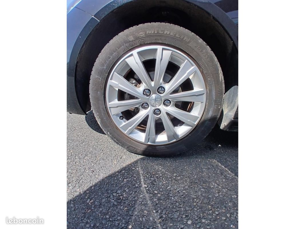 PEUGEOT 308 1.2i PureTech 12V S&S - 110 II 2013 BERLINE Style PHASE 1 (image 26)