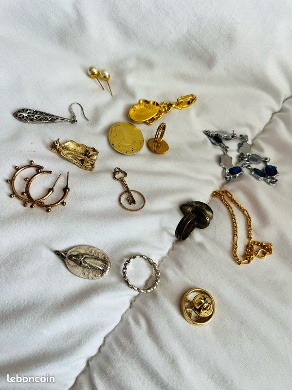 Lot de bijoux vintage (image 5)