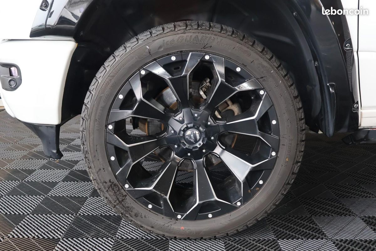 Dodge RAM 1500 Limited 5.7 V8 HEMI 401 ch 4x4 – Harman Kardon – GPL – Toit pano (image 21)