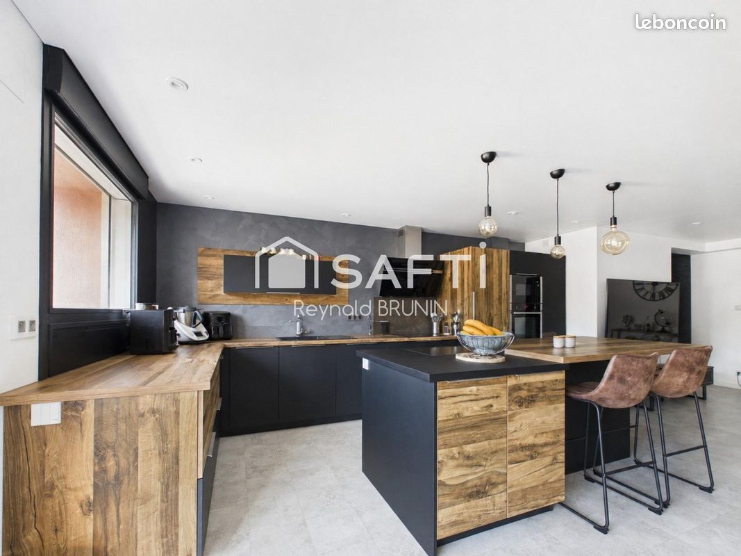 Appartement 6 pièces 174 m² · à Remiremont · 174 m² · 318 000 €