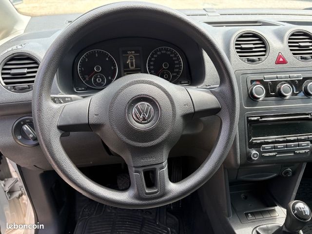 Volkswagen CADDY VAN 1.6 TDI 75CH BUSINESS LINE DISTRIBUTION NEUVE (image 16)