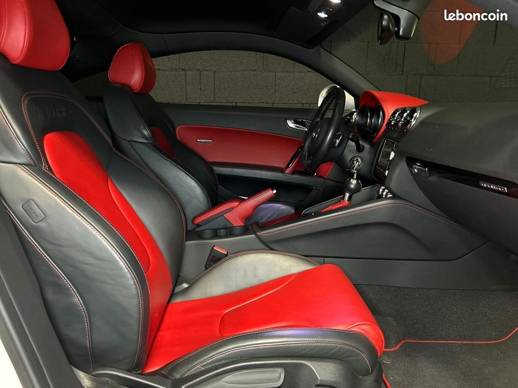 AUDI TTRS ENTRETIEN AUDI/ PALETTES AU VOLANT/ 2.5 TFSi 340Ch BV S-tronic (image 20)