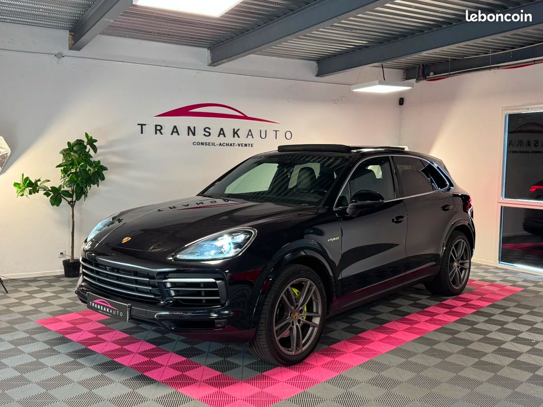 PORSCHE CAYENNE E-Hybrid 3.0 V6 462 ch Tiptronic BVA S / SUIVI PORSCHE (image 1)