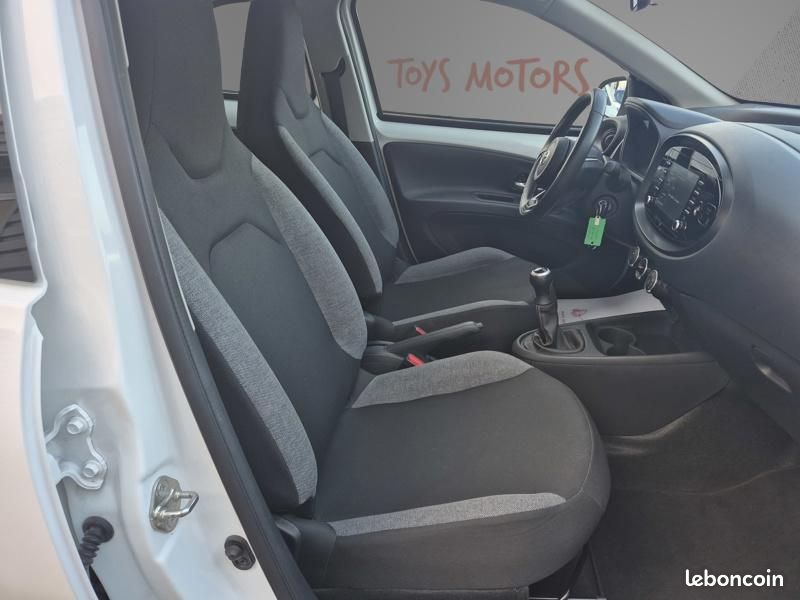 Toyota aygo x 1.0 VVT-i 72 Dynamic MY23 (image 20)