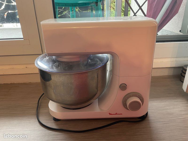 Robot pâtissier Moulinex QA150 – Très bon état – Fabriqué 2023 (image 1)