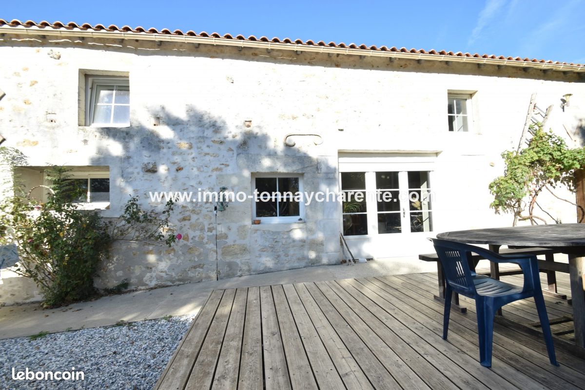 Maison 6 pièces 193 m² · à Tonnay-Charente · 193 m² · 340 600 €