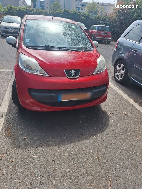 Chein Rule Peugeot 107.Boit automatique..4cv.essence.moteur a chain Toyota - Voitures