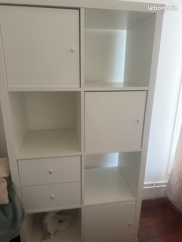 Kallax avec des rangements (image 1)