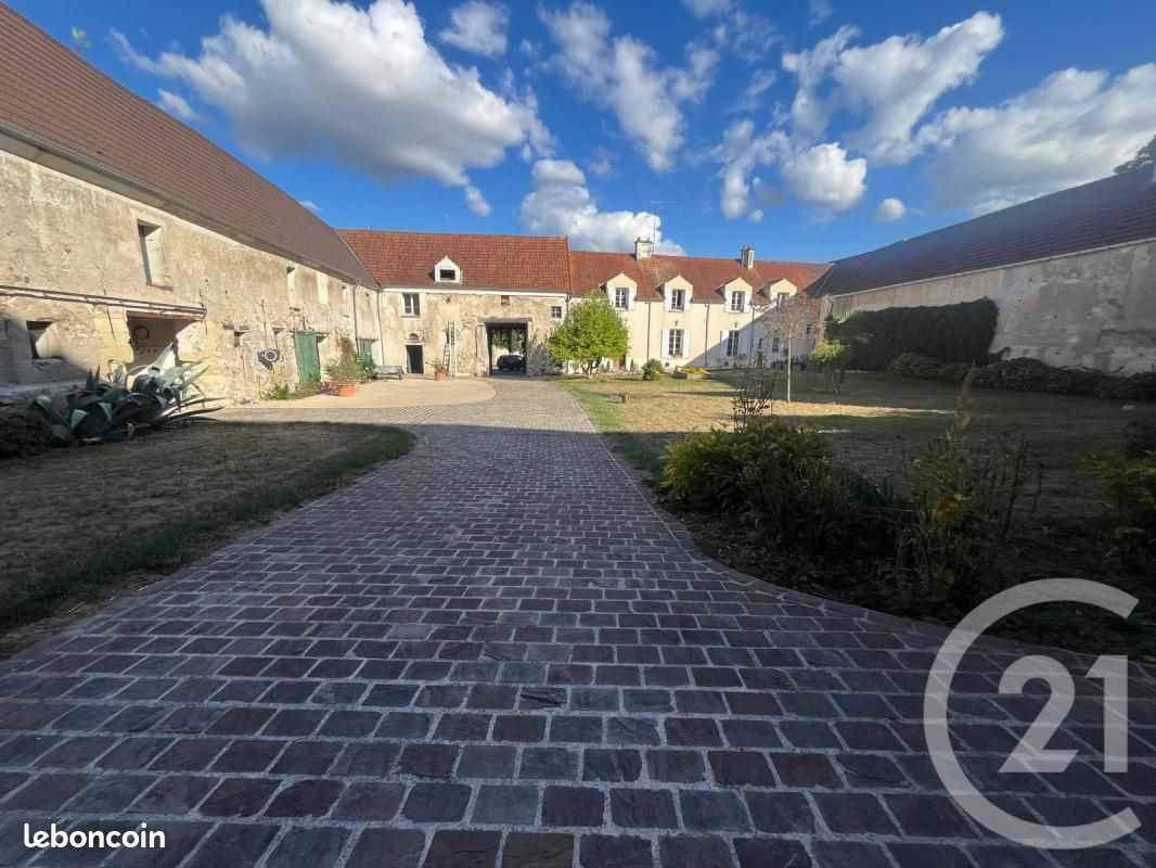 Maison 11 pièces 309 m² · à Annet-sur-Marne · 309 m² · 890 000 €