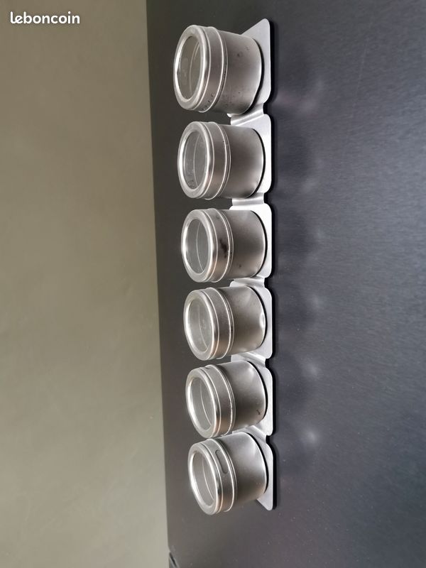 Pots à épices aimantés (image 2)