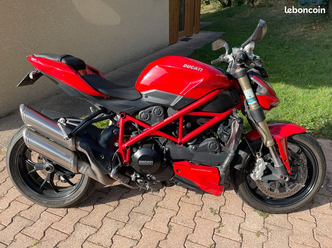 Ducati streetfighter 848 (image 1)