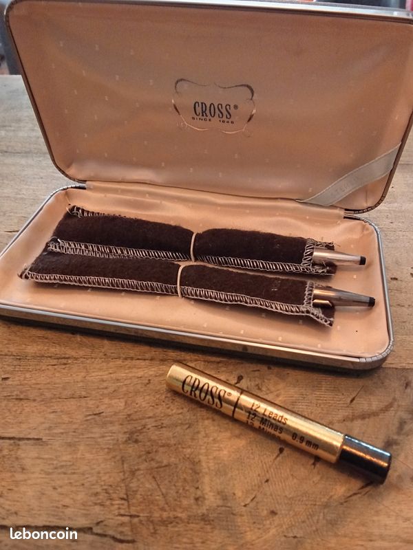 Stylo Bille Cross Sauvage - Marron Laqué Tourmaline, Gravure Girafe - Longueur 13,2 Cm - Garantie à Vie