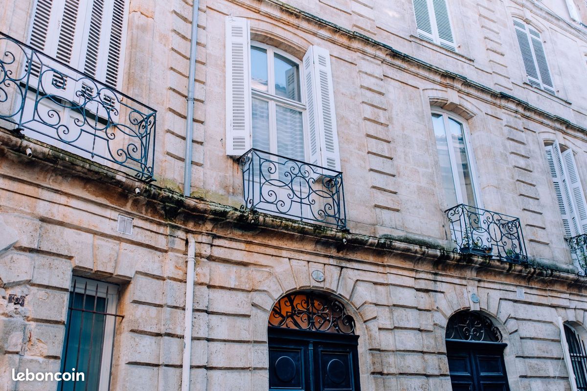 Studio 1 pièce 23 m² - Bordeaux 33000 (image principale 0)