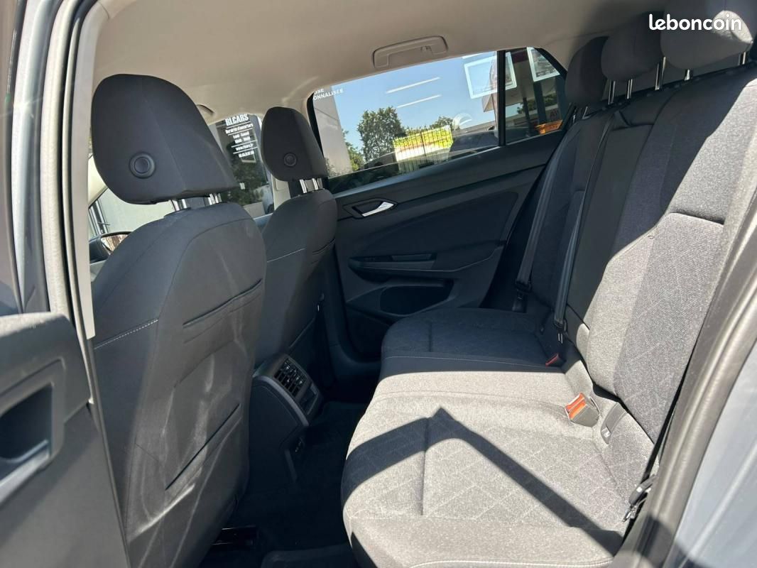 Volkswagen Golf VIII 2.0 TDi DSG7 150 cv (image 9)