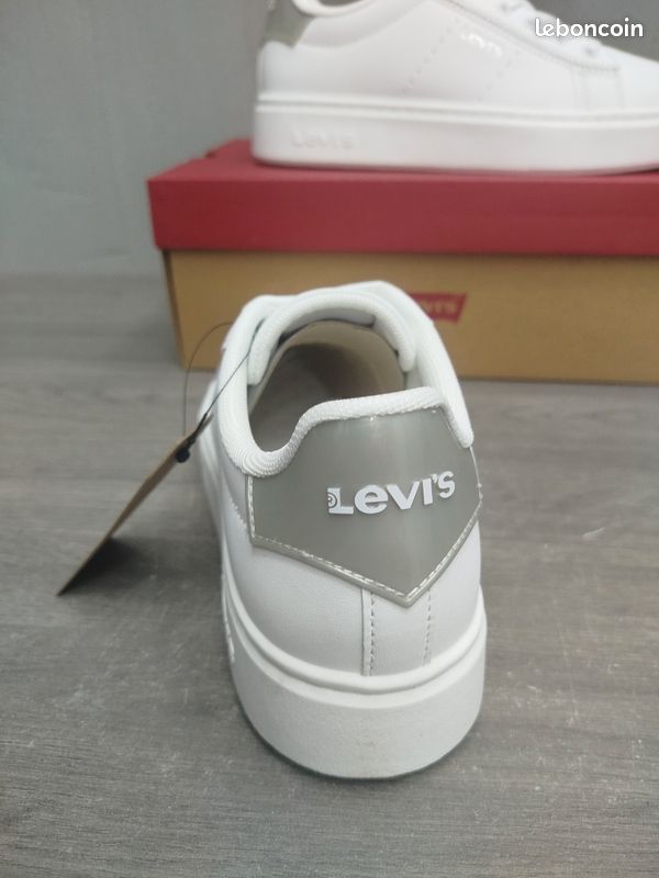 Magnifique basket Levi's taille 36 blanche et grise femme (image 2)