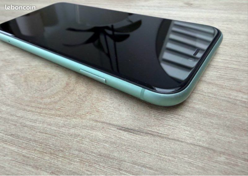 IPhone 11 (image 7)