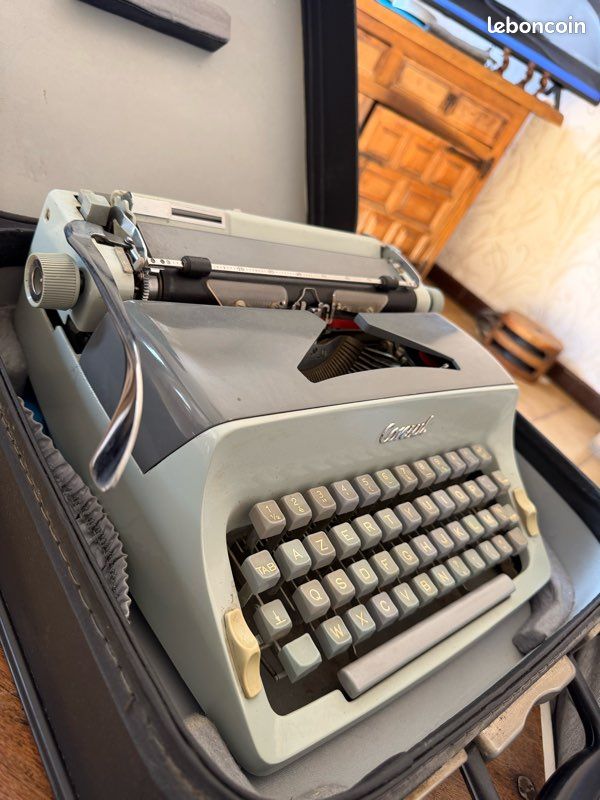 Machine à écrire vintage CONSUL avec valise d’origine – AZERTY (image 6)