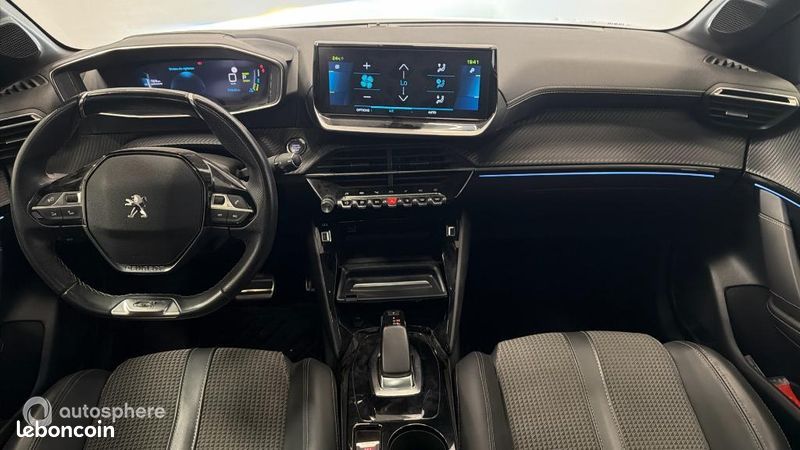 Peugeot 208 e-208 136ch GT (image 11)